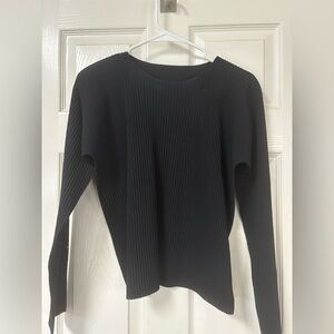 me ISSEY MIYAKE Size M FINE KNIT PLEATS Black top Fine knit pleated cut #316